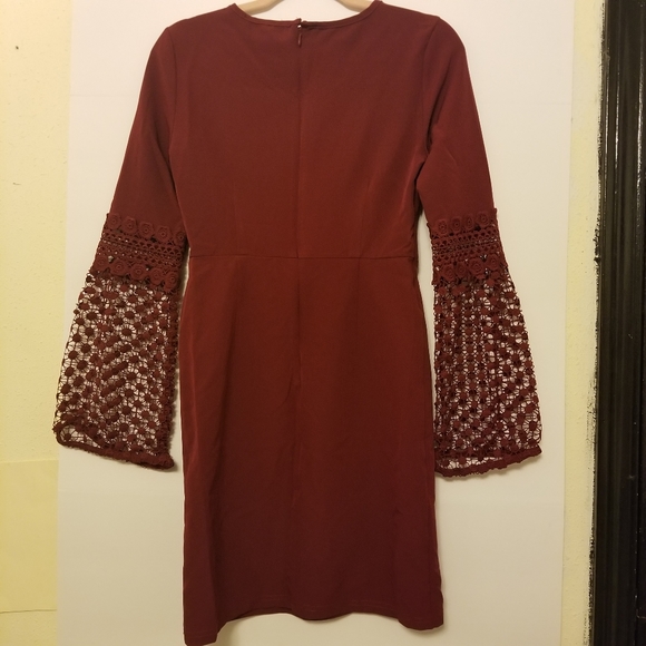 Burgundy lace dress. - Picture 7 of 8